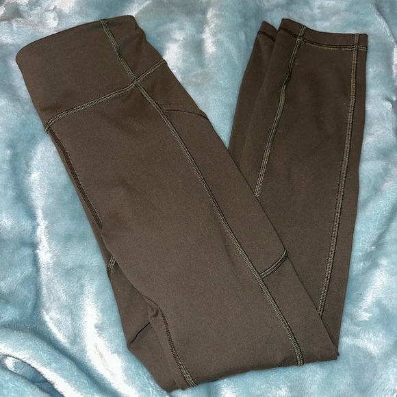 Lululemon Invigorate High-Rise leggings - Picture 5 of 6